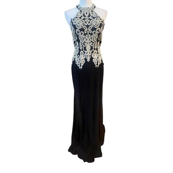 Sequin Hearts Dresses & Skirts - SEQUINED HEARTS NWT BLACK IRRADESENT BEADED TOP FORMAL GOWN WOMENS SIZE 7